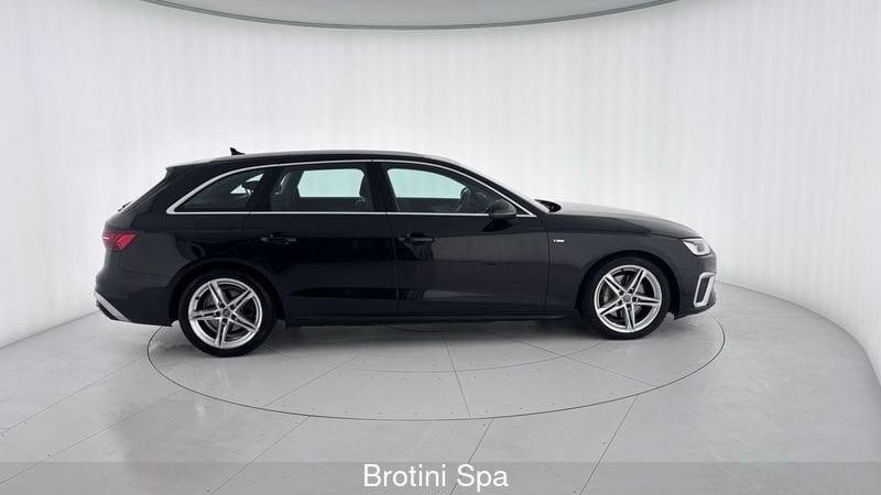 Audi A4 Avant 40 TDI quattro S tronic S line edition