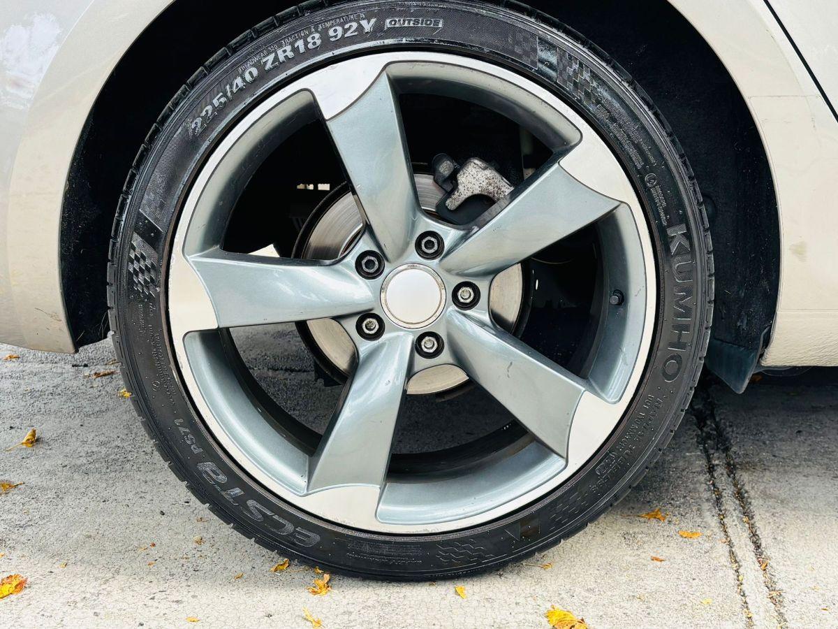 Skoda Octavia 1.6 TDI 105cv DSG Ambition Wagon