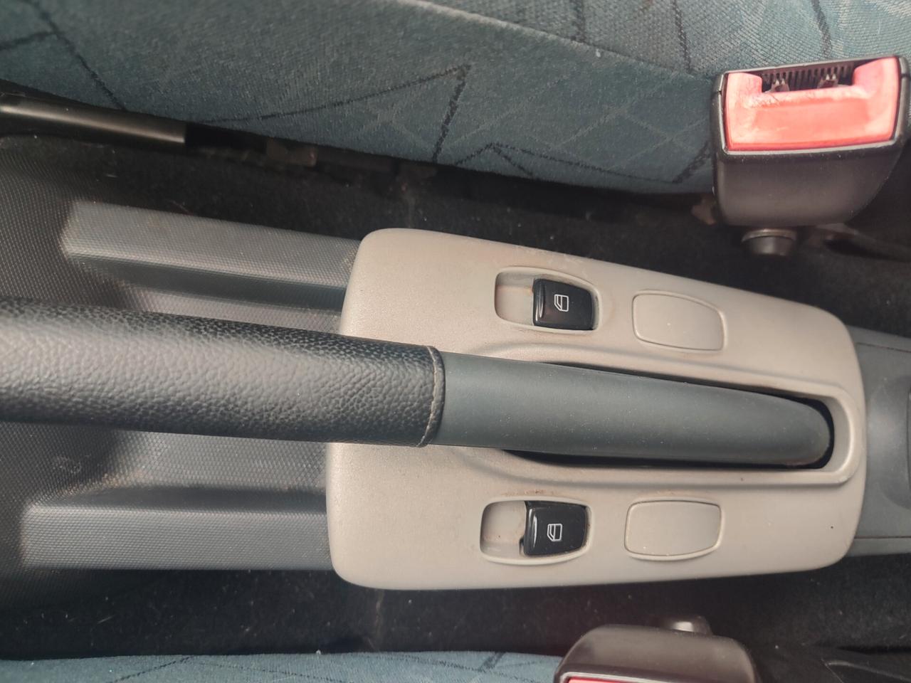 SMART FORFOUR BENZINA TETTO PANORAMICO X NEOPATENTATI