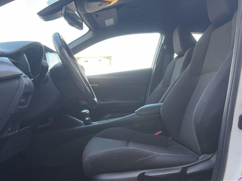 Toyota C-HR C-HR 1.8h Active 2wd e-cvt
