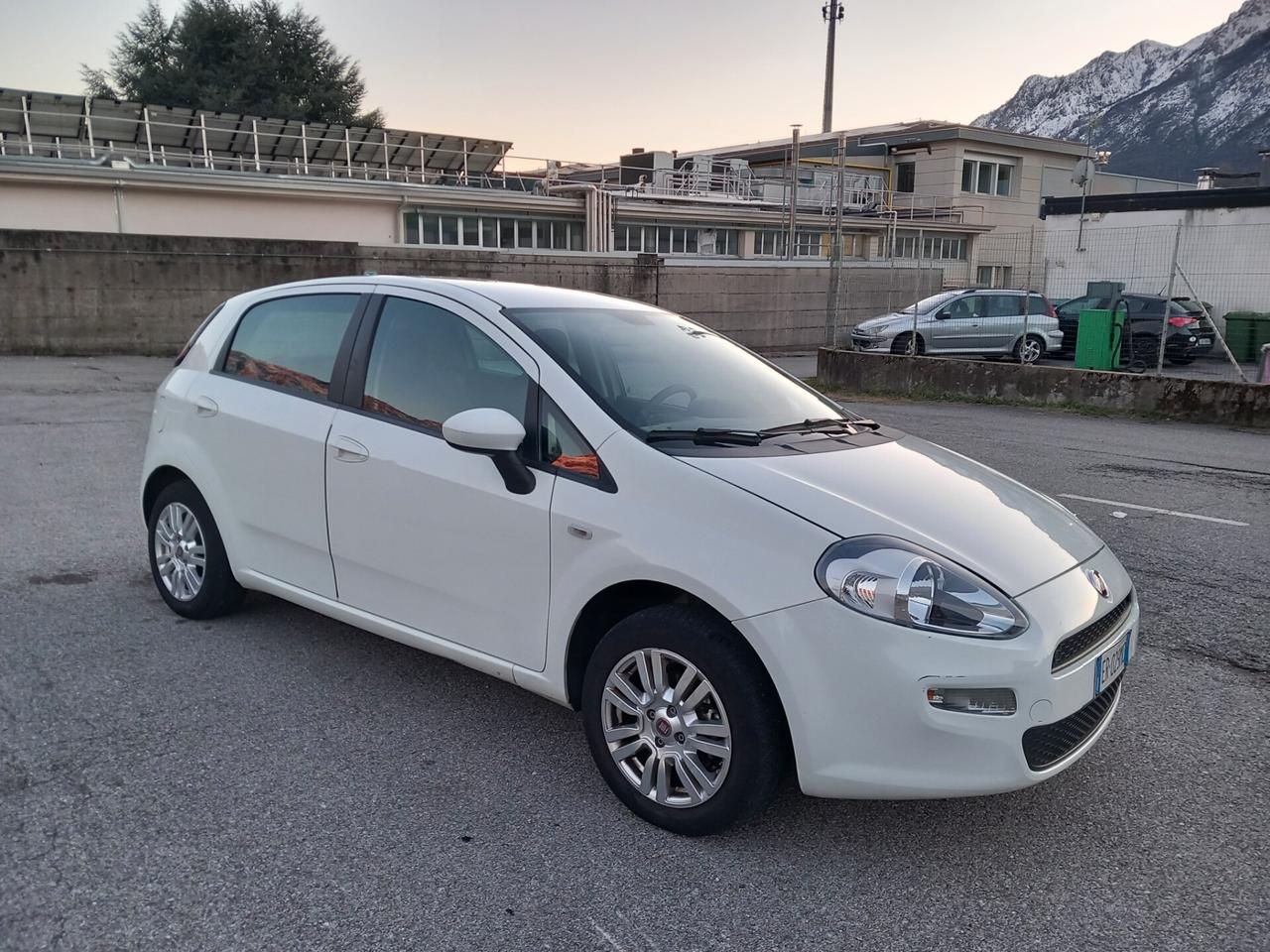 Fiat Punto 1.2 Lounge OK NEO