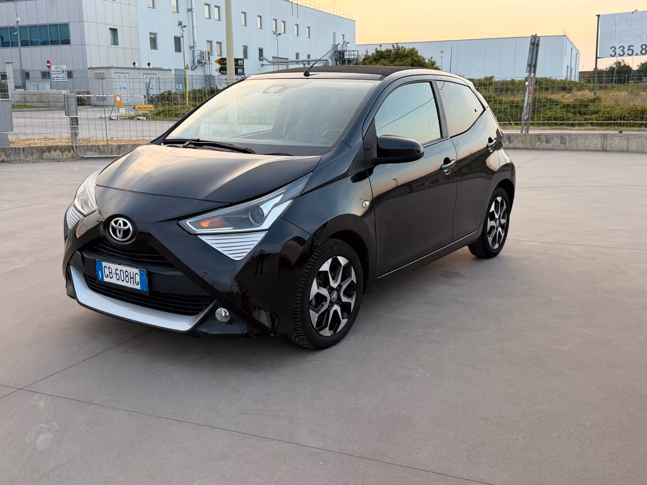 Toyota Aygo Connect 1.0 VVT-i 72 CV 5 porte x-wave MMT