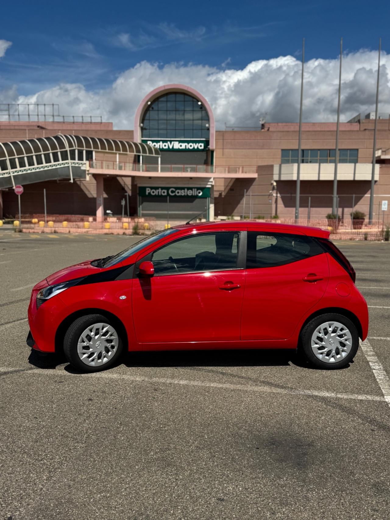 Toyota Aygo Connect 1.0 VVT-i 72 CV 5 porte x-clusiv MMT