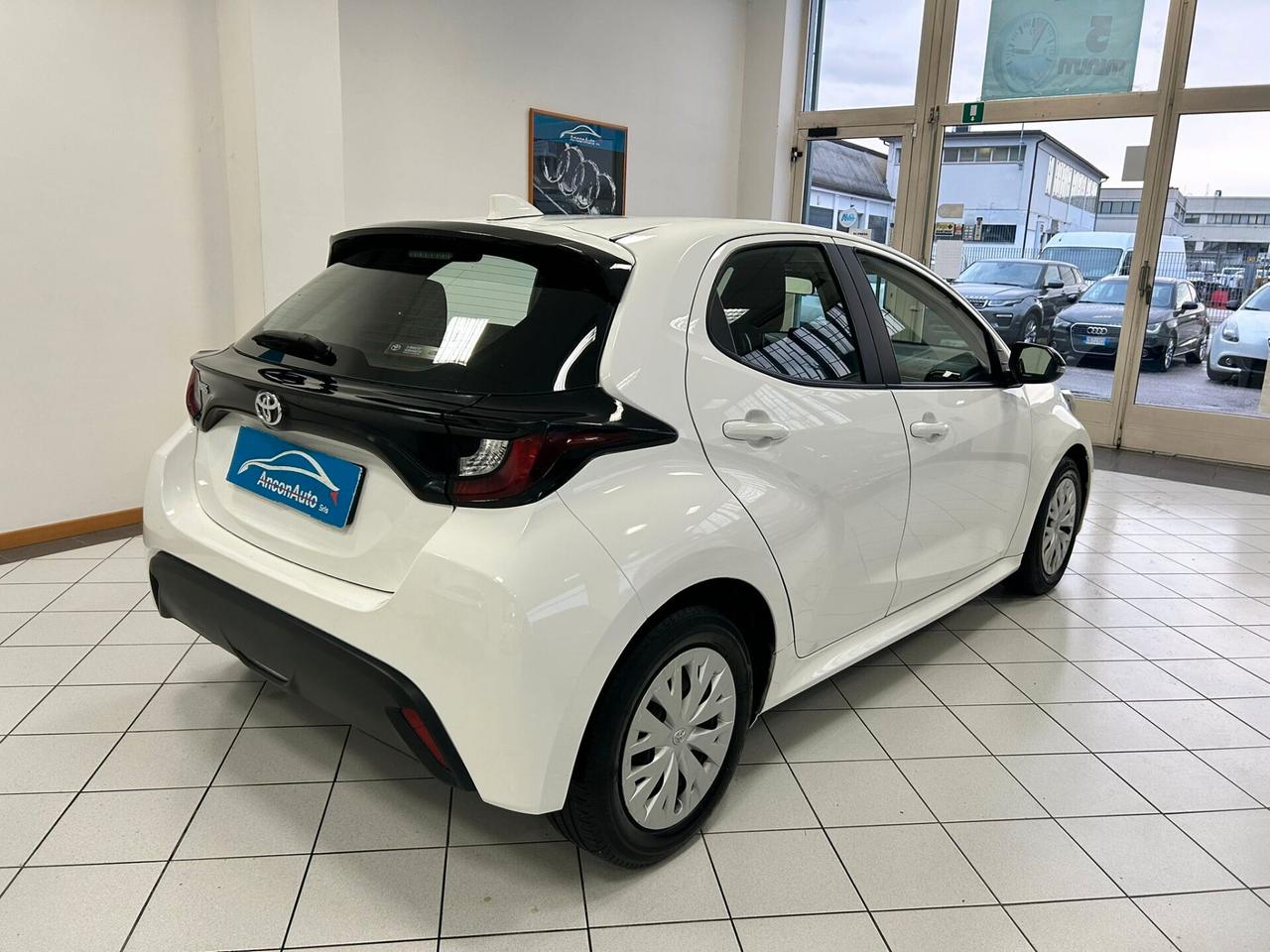 Toyota Yaris 1.0B Trend x neopatentati 2023