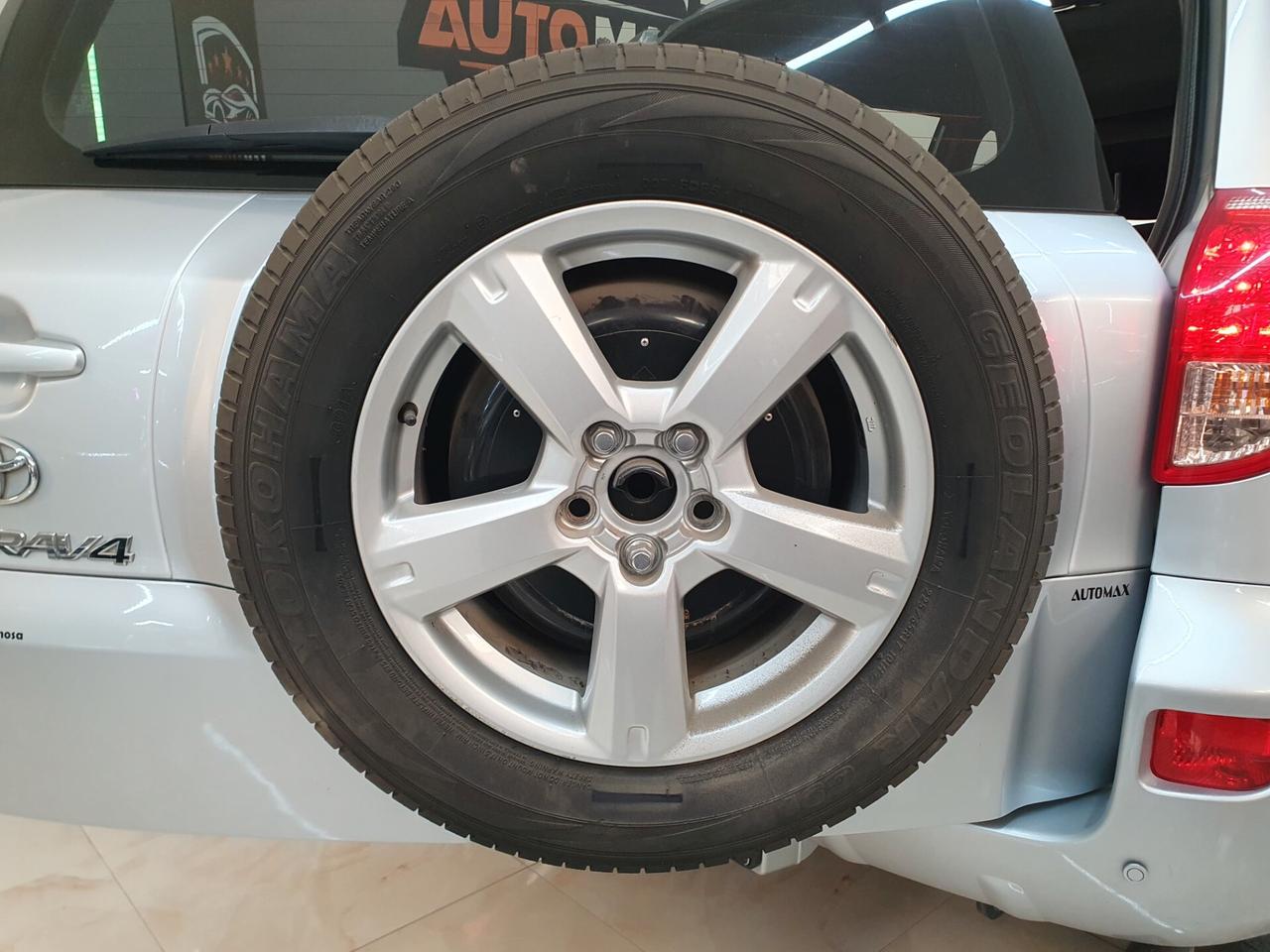 Toyota RAV4 2.2 D-4D 136cv Luxury 2008