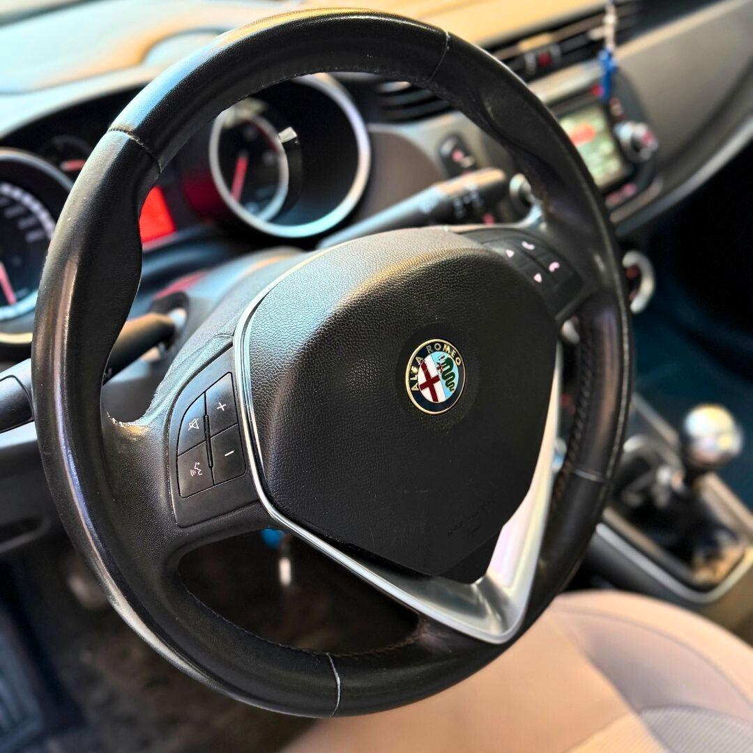 Alfa Romeo Giulietta 1.6 JTDm-2 105 CV Exclusive