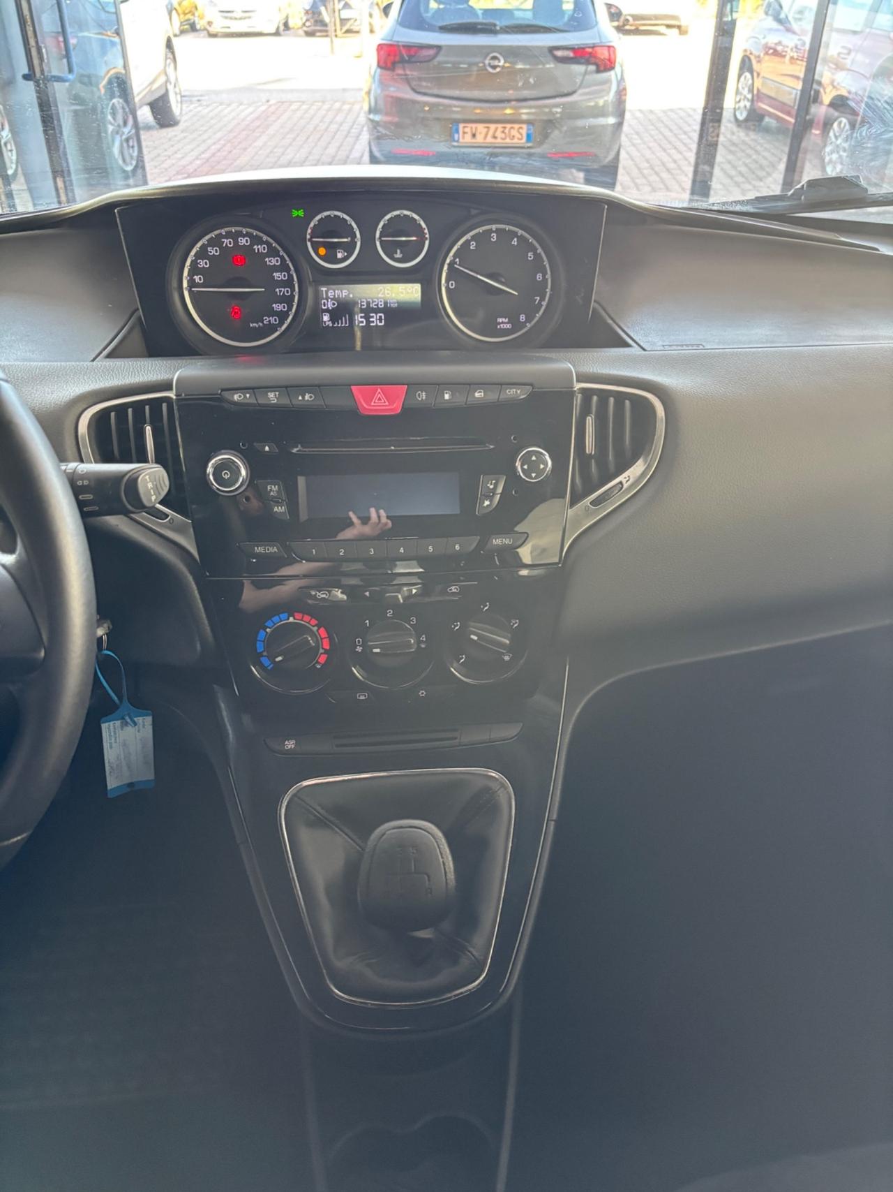 Lancia Ypsilon 1.2 69 CV 5 porte GPL Ecochic Gold