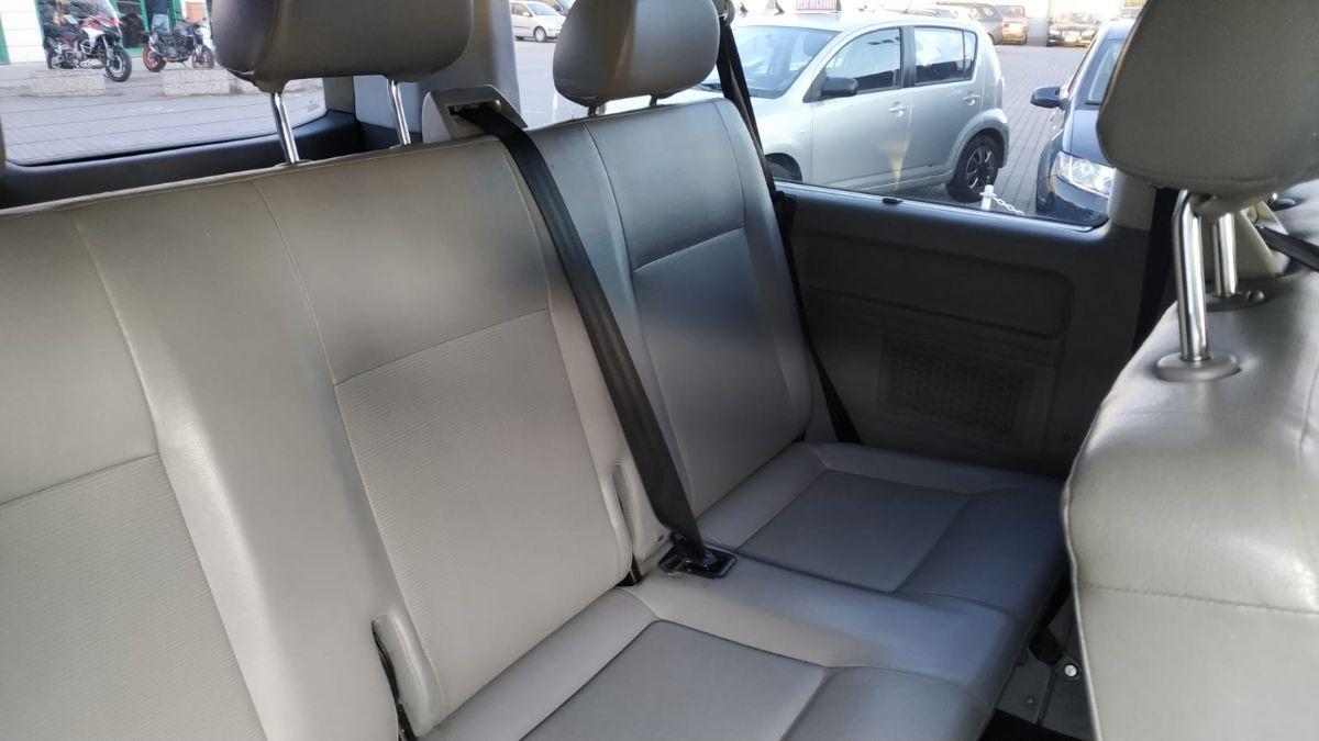 VOLKSWAGEN - Caravelle 2.5 TDI 9 POSTI 174 CV FULL