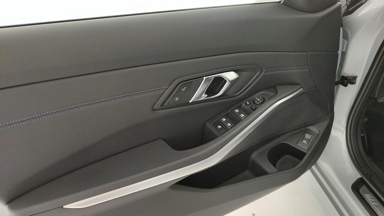 BMW Serie 3 G21 2022 Touring - 320d Touring mhev 48V MSport auto