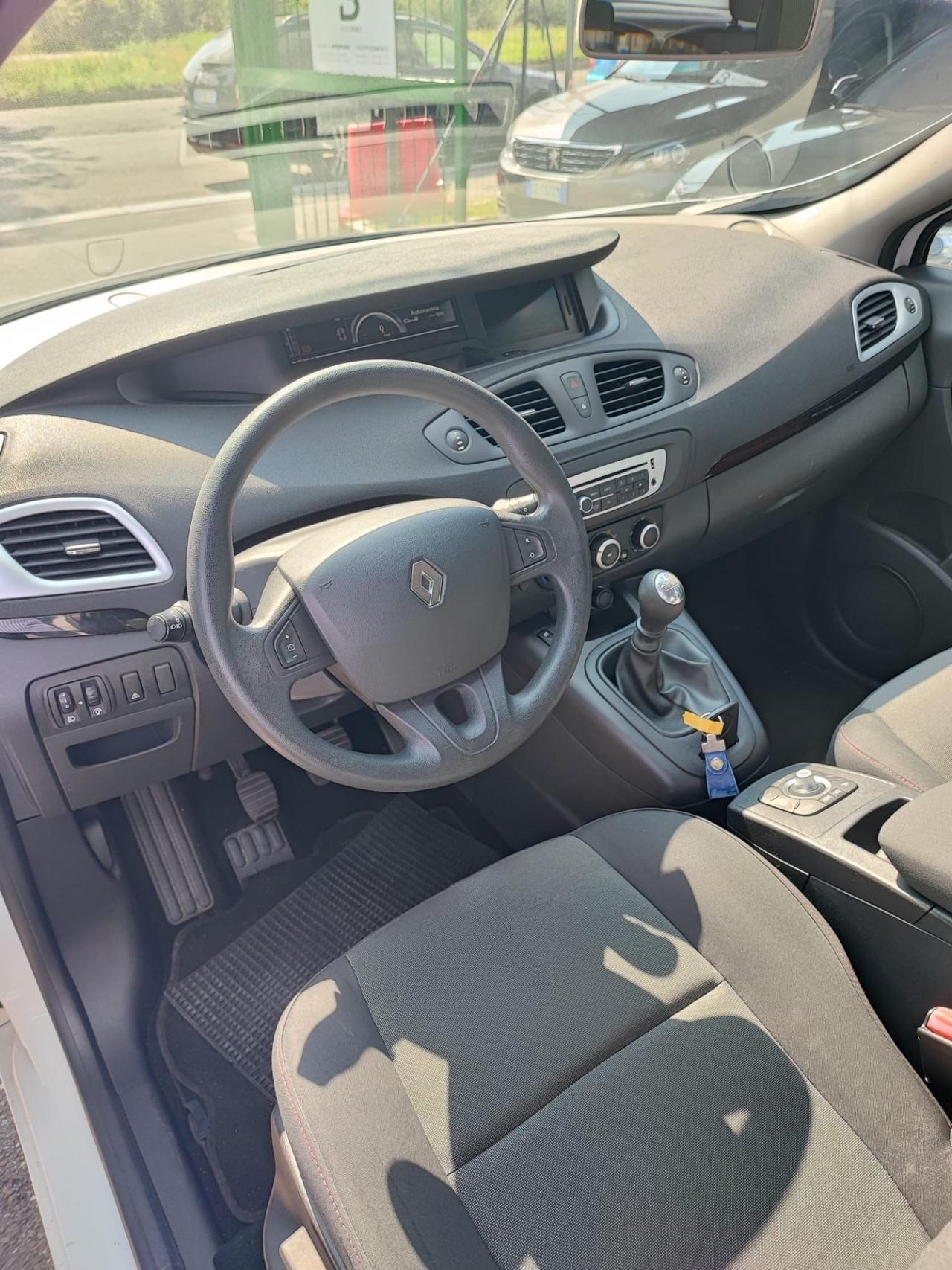 Renault Scénic X-Mod 1.5 dCi 110CV
