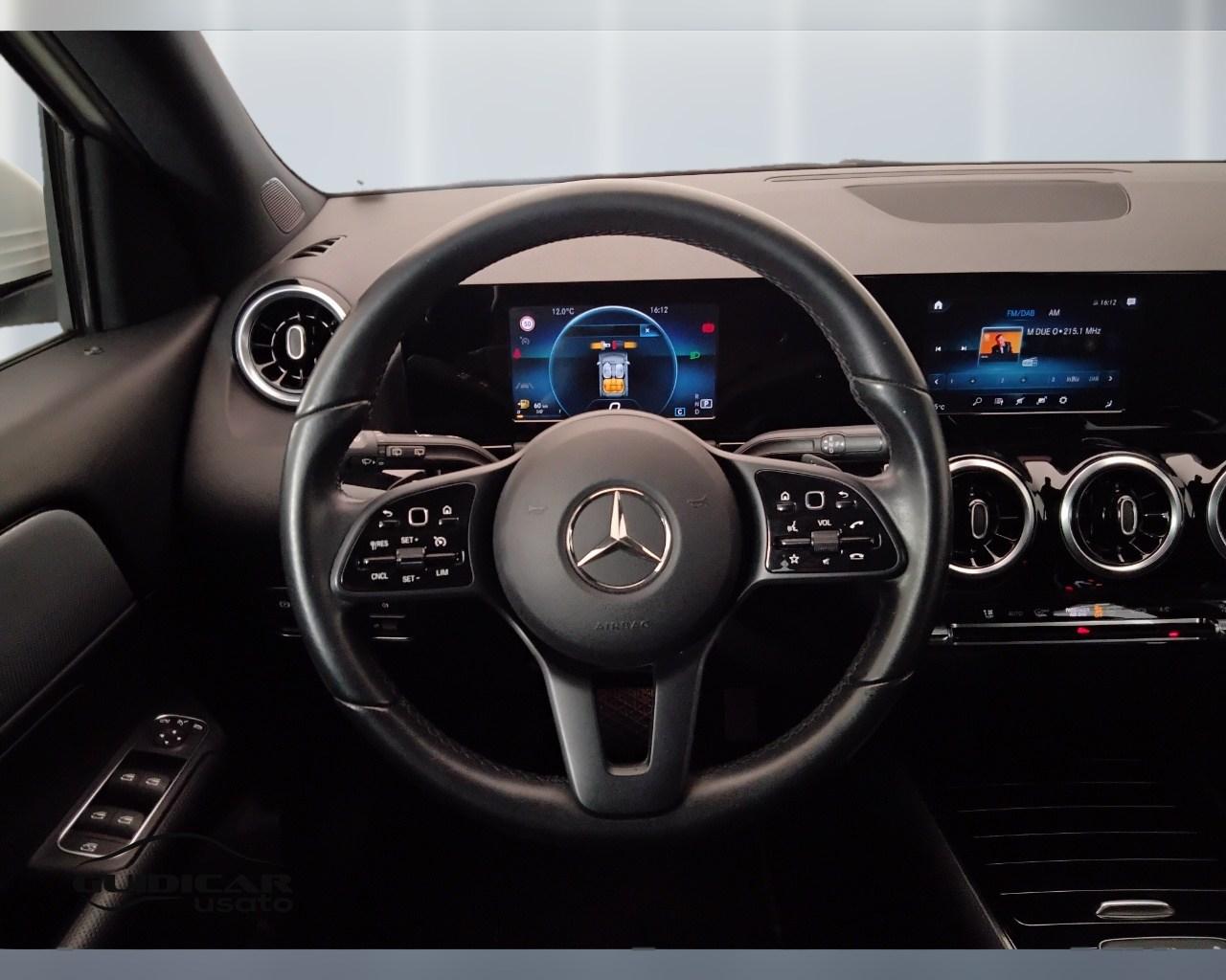 Mercedes-Benz GLA-H247 2020 - GLA 180 d Sport auto