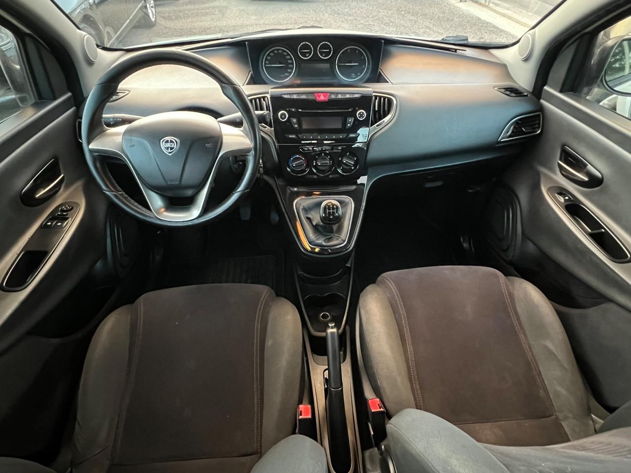 Lancia Ypsilon 1.3 MJT 16V 95 CV 5 porte S&S Silver