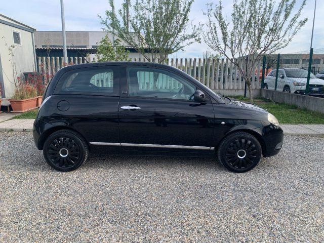 LANCIA Ypsilon 1.2 69 CV Argento