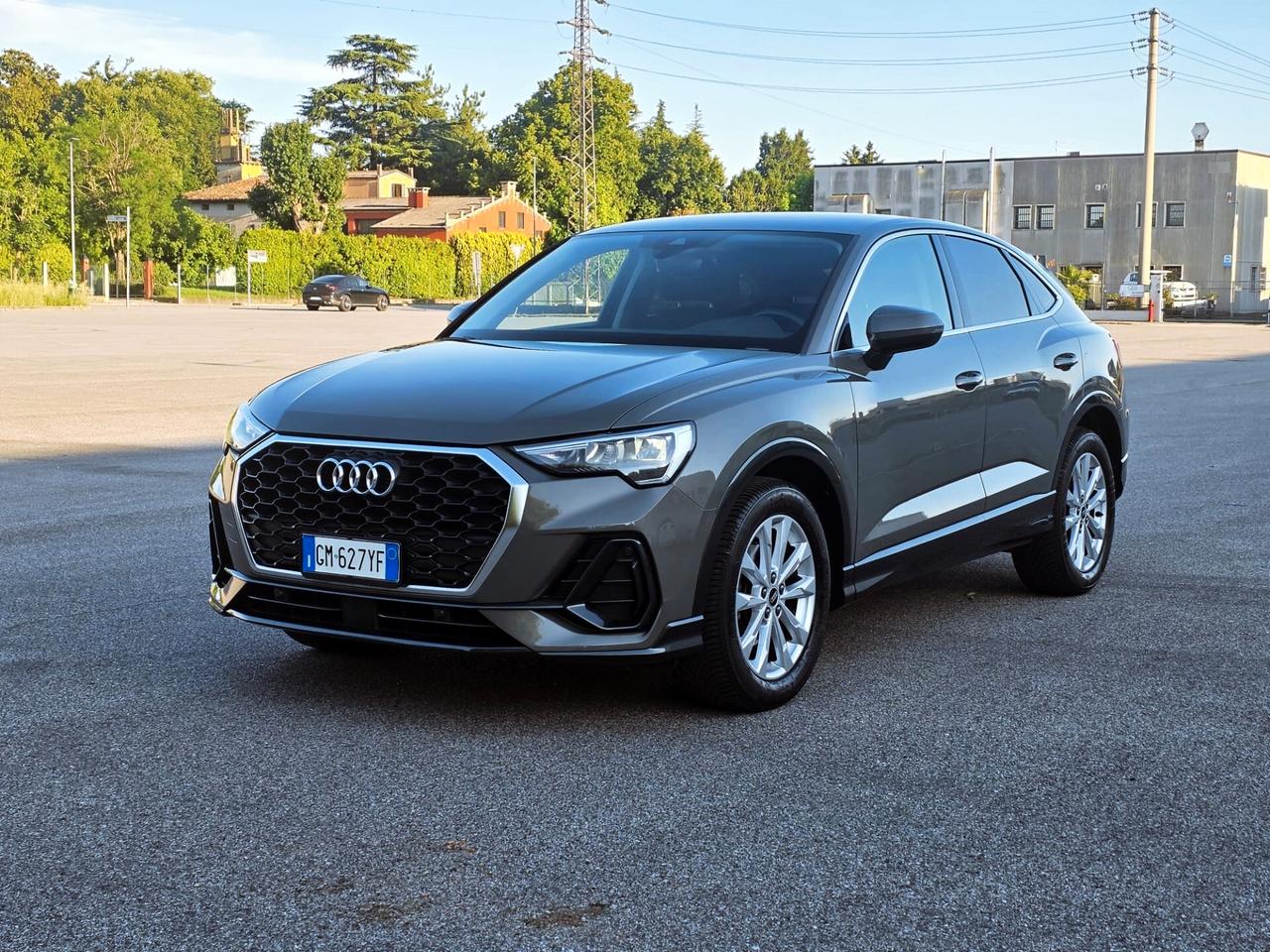 Audi Q3 35 TDI S tronic Business 2023