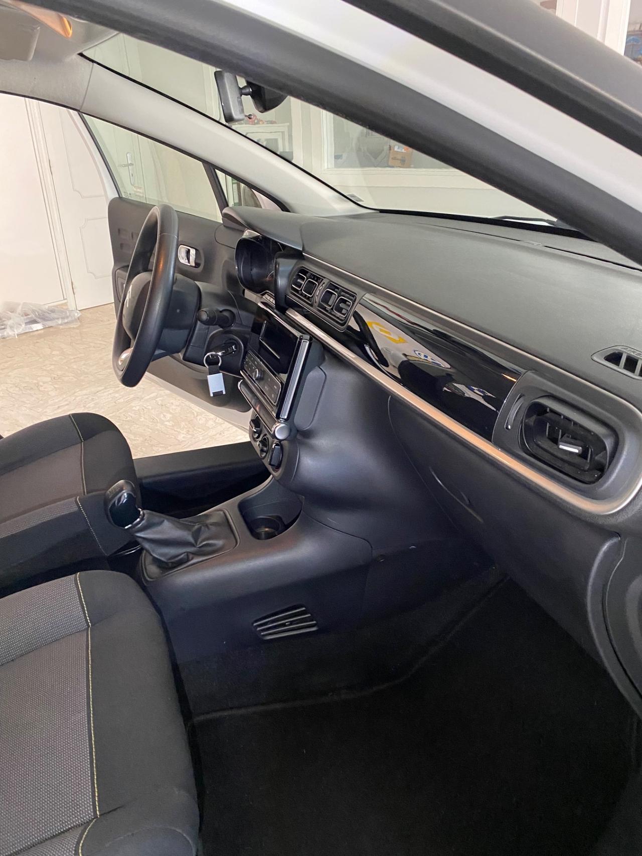Citroen C3 PureTech 82 GPL Shine
