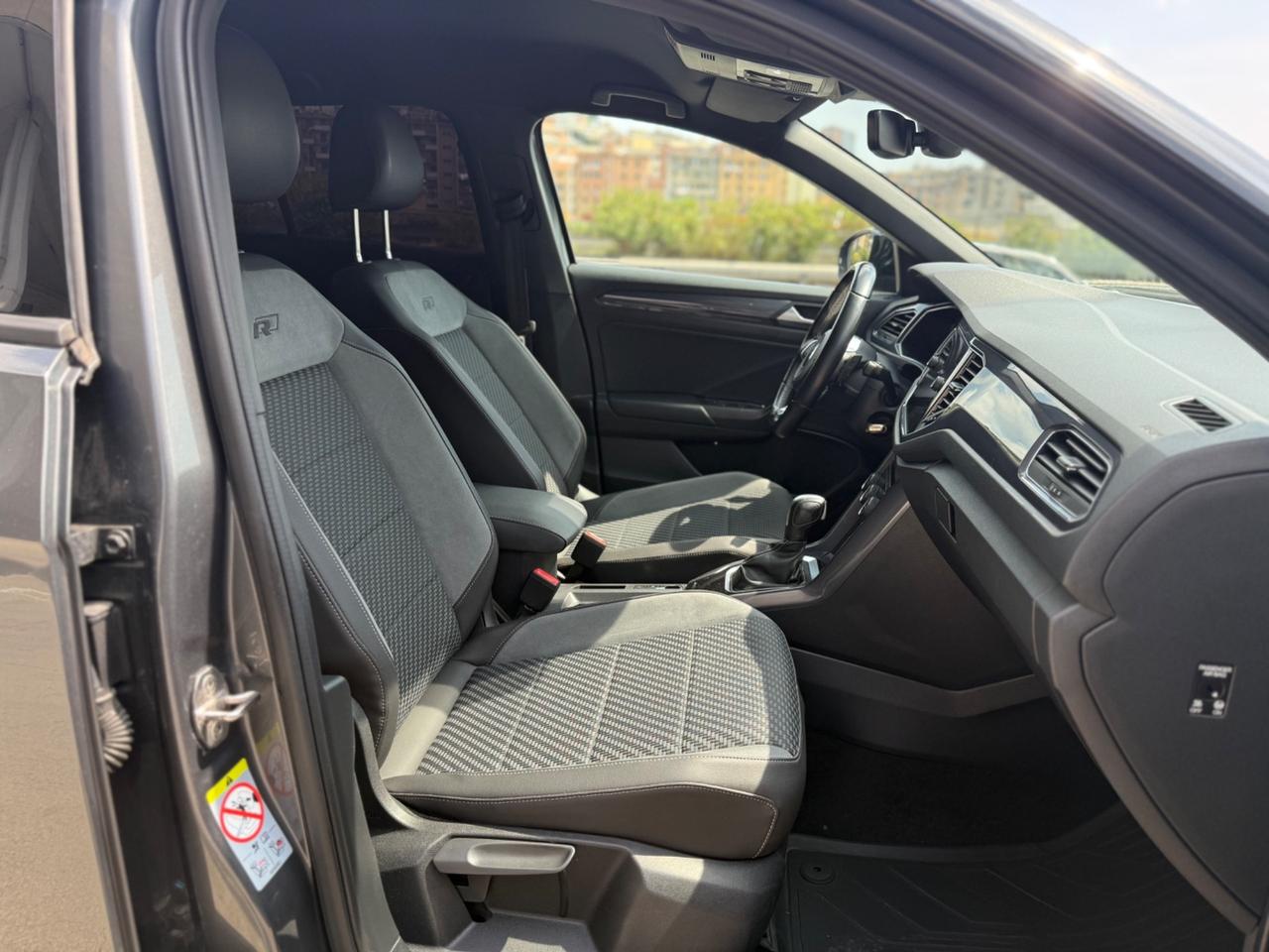 Volkswagen T-Roc 1.5 TSI ACT DSG R-LINE Business BlueMotion Technology