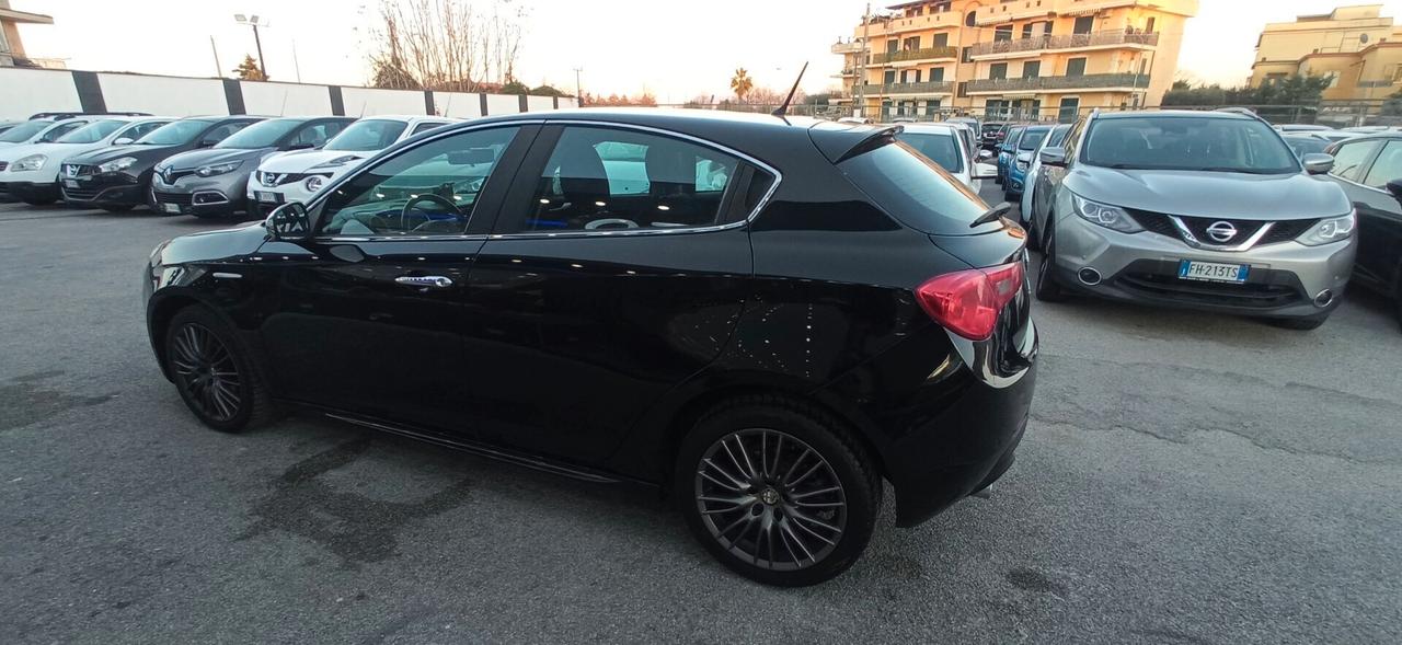 Alfa Romeo Giulietta 1.6 JTDm-2 Distinctive