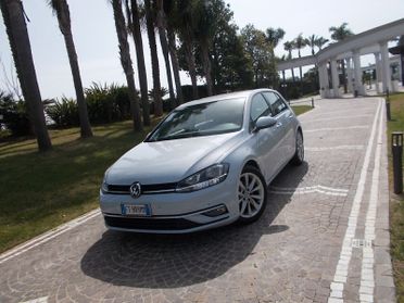 Volkswagen Golf 1.6 TDi VIRTUAL COCKPIT da VETRINA