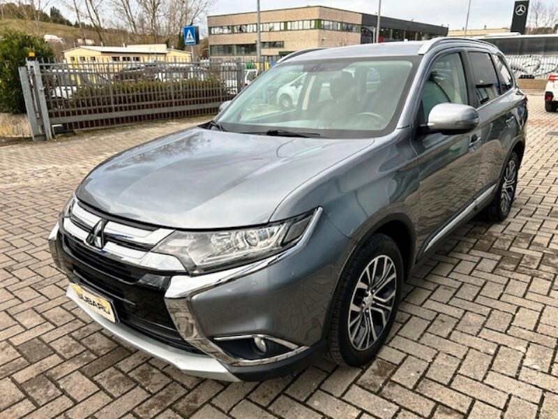 Mitsubishi Outlander 2.2 DI-D 4WD Instyle 7p.