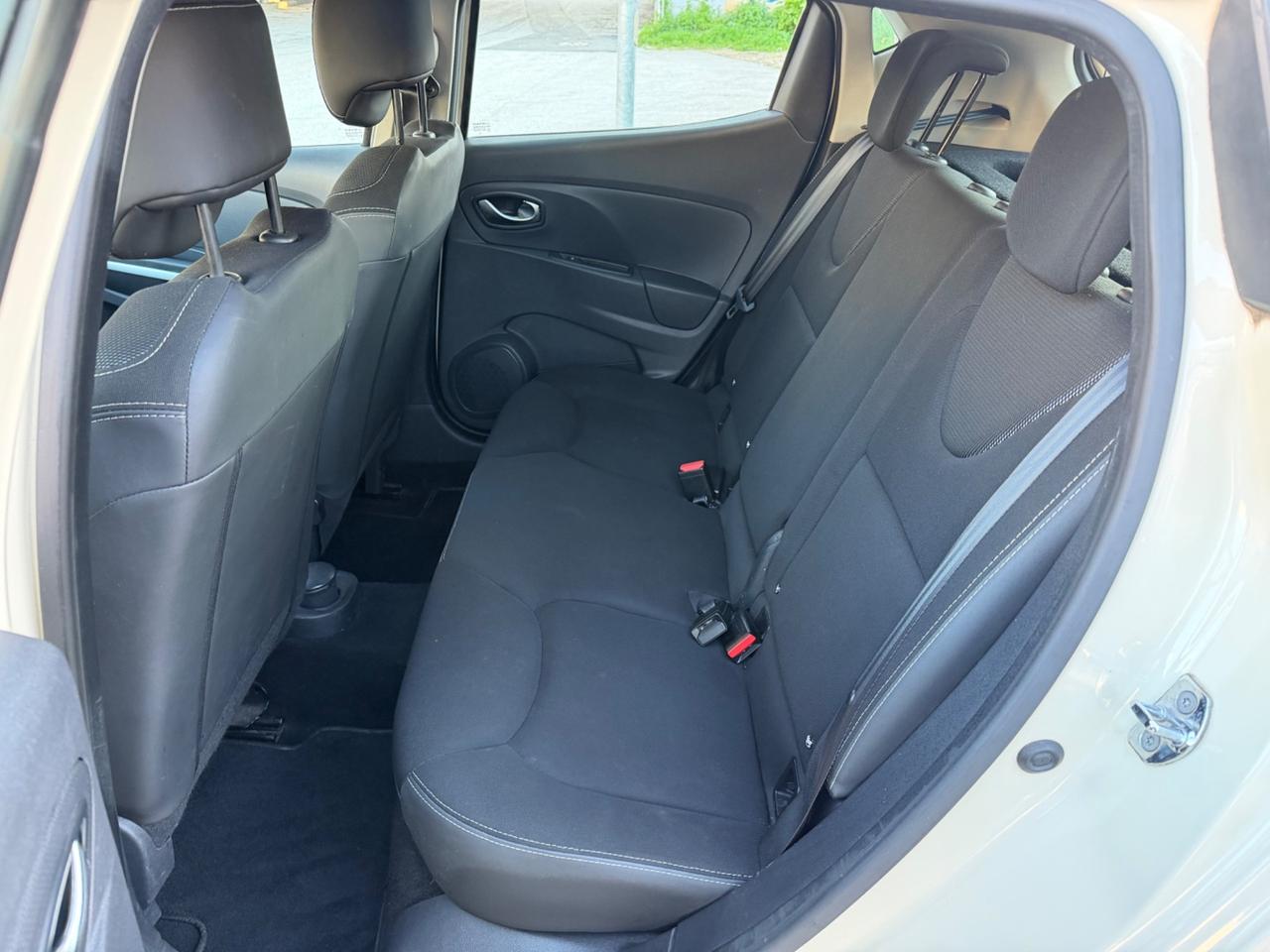 Renault Clio 1.2 benzina 75 cv 2015 navi retroc