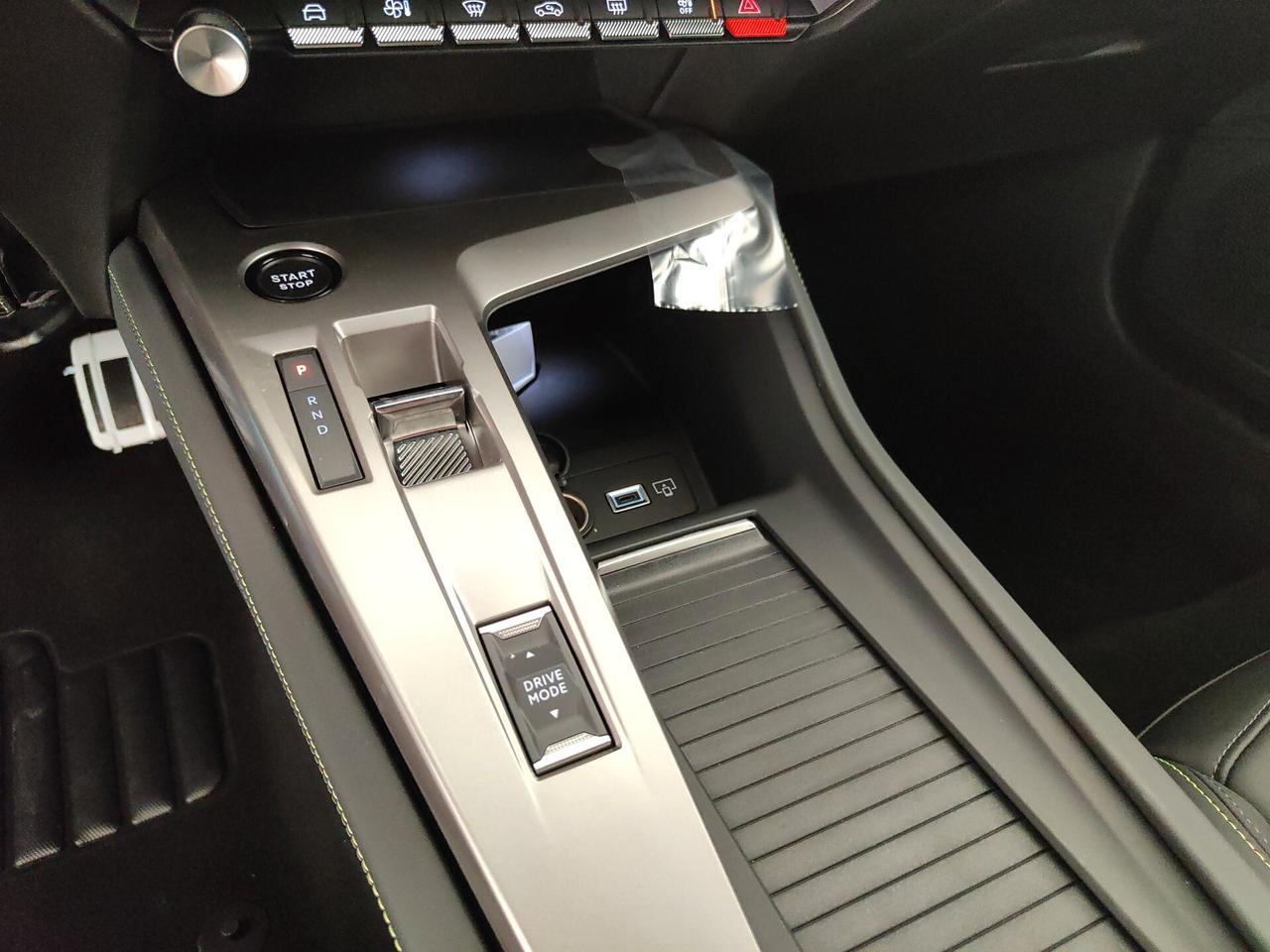 Peugeot 308 Hybrid 145 e-DCS6 GT