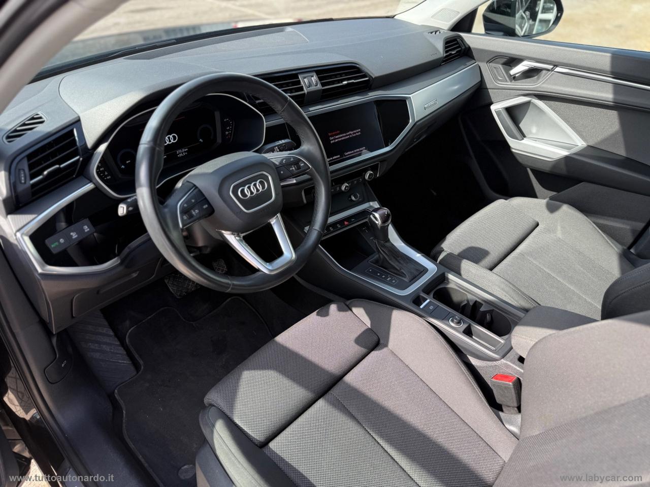AUDI Q3 SPB 35 TDI quattro S tr. Ident. Black