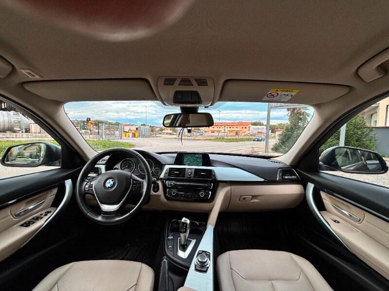 BMW Serie 3 (F30/31) 318d Touring Luxury