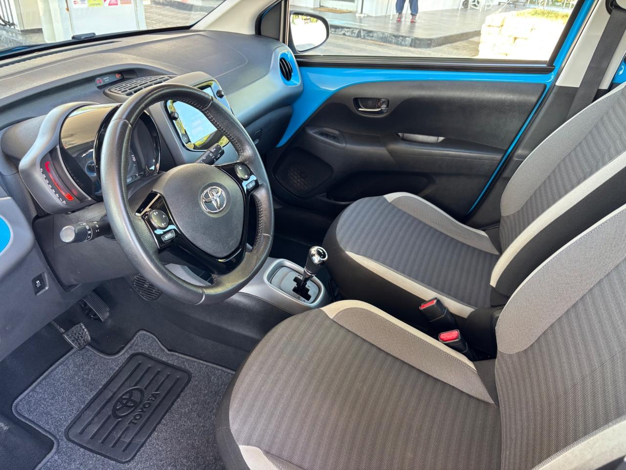 Toyota Aygo 1.0 VVT-i 72 CV 5 porte x-cool MMT