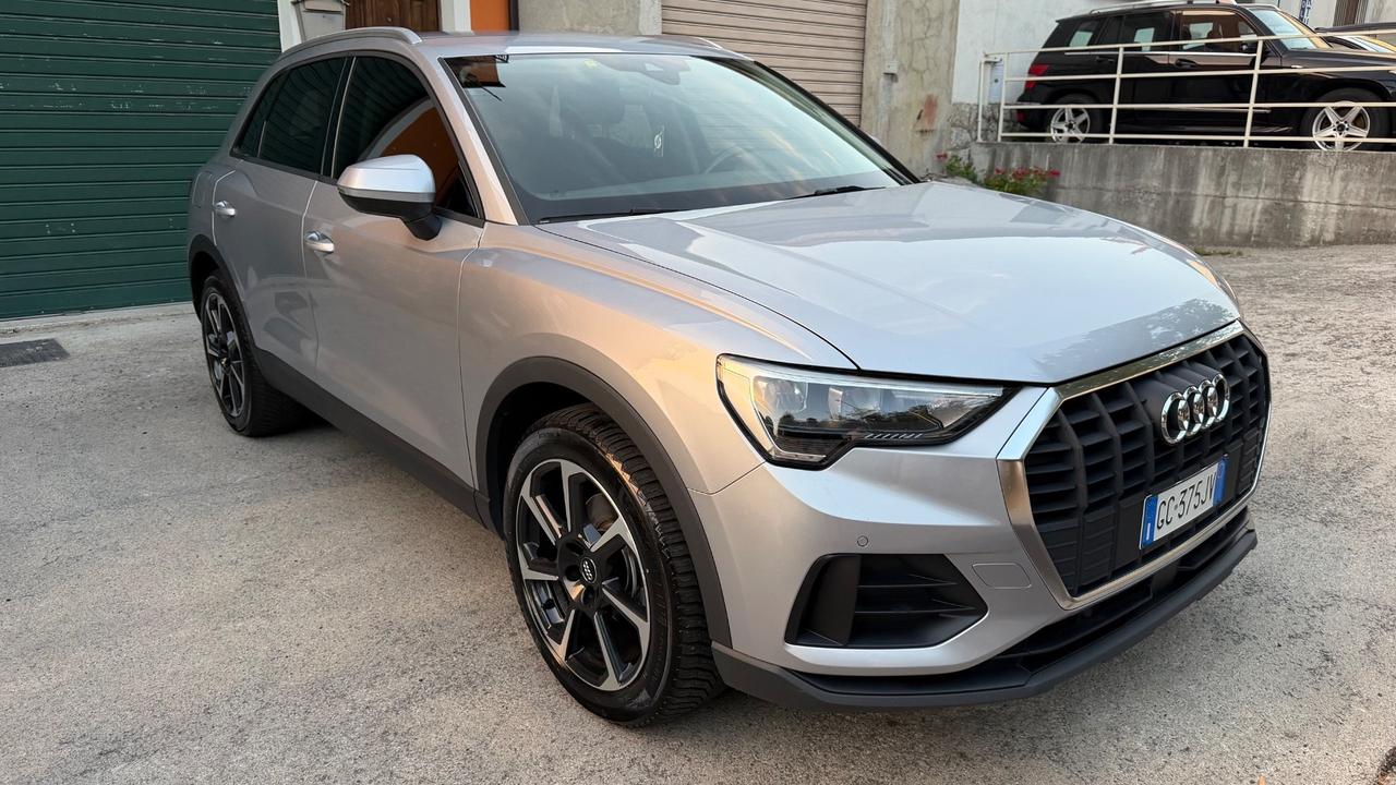 Audi Q3 35 TDI S tronic Business Advanced