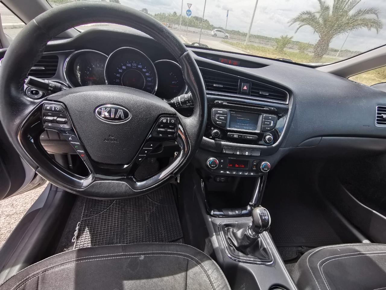 Kia Ceed cee'd 1.6 CRDi 110 CV 5P. Cool 2016