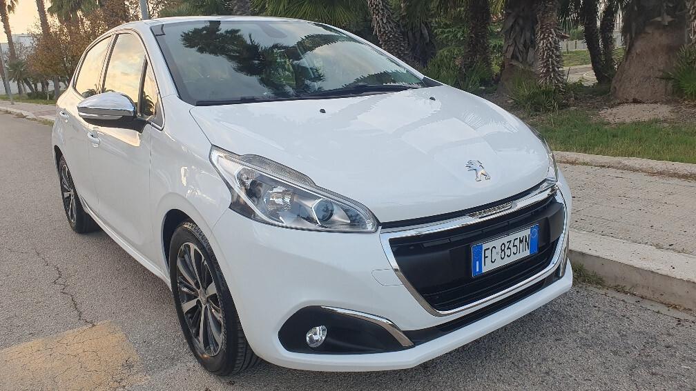 Peugeot 208 Blue 1.5HDi 5 porte" Versione Allure Originale"