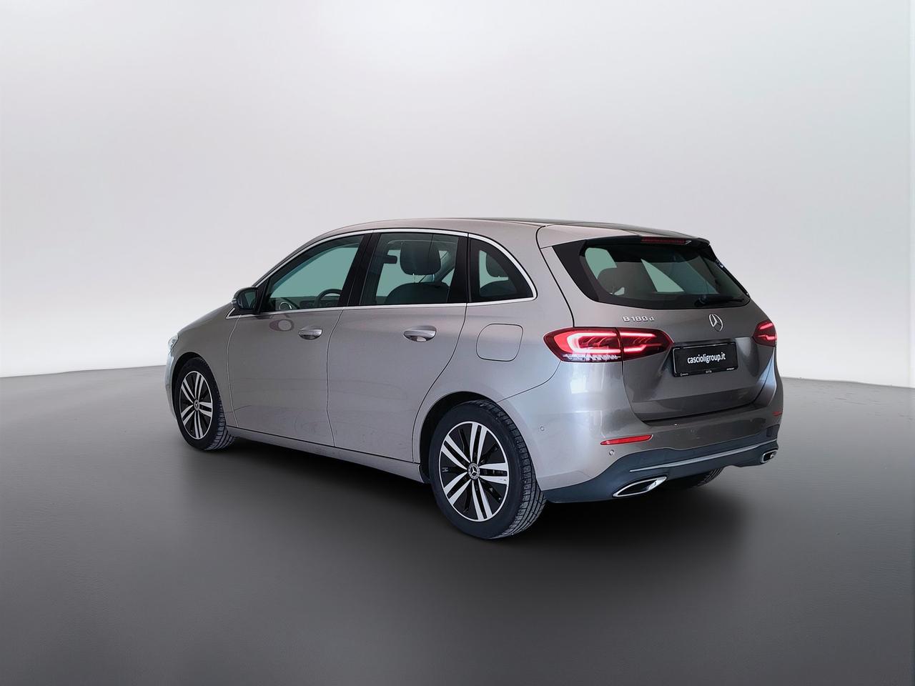 Mercedes-Benz Classe B - W247 2018 - B 180 d Sport Plus auto