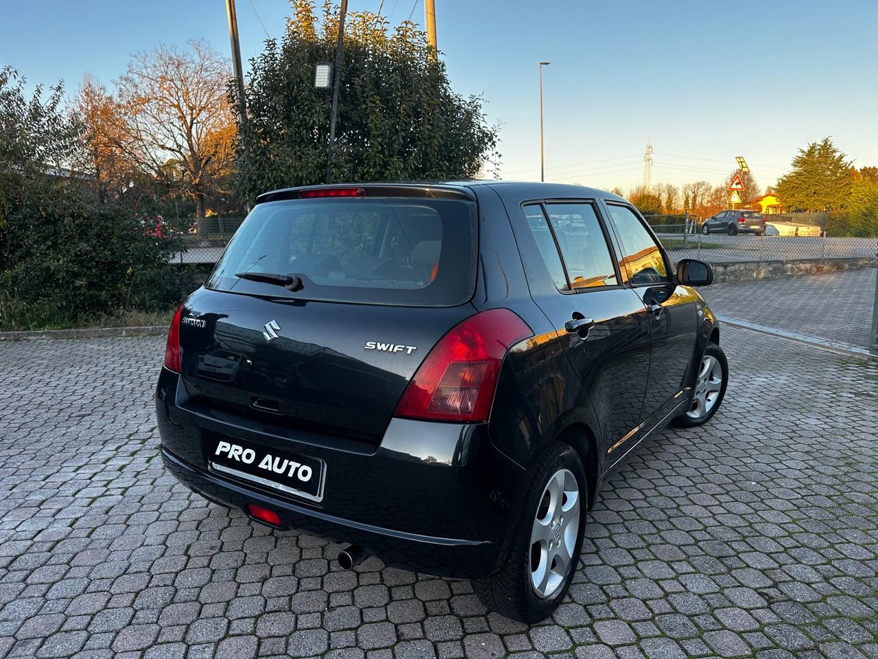 Suzuki Swift 1.3 DDiS 5p. GLX 103000 KM