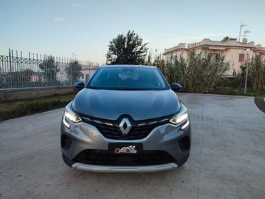 Renault Captur 1.5 DCI 95CV BLUE 6 MARCE NAVIGATORE CERCHI LEGA