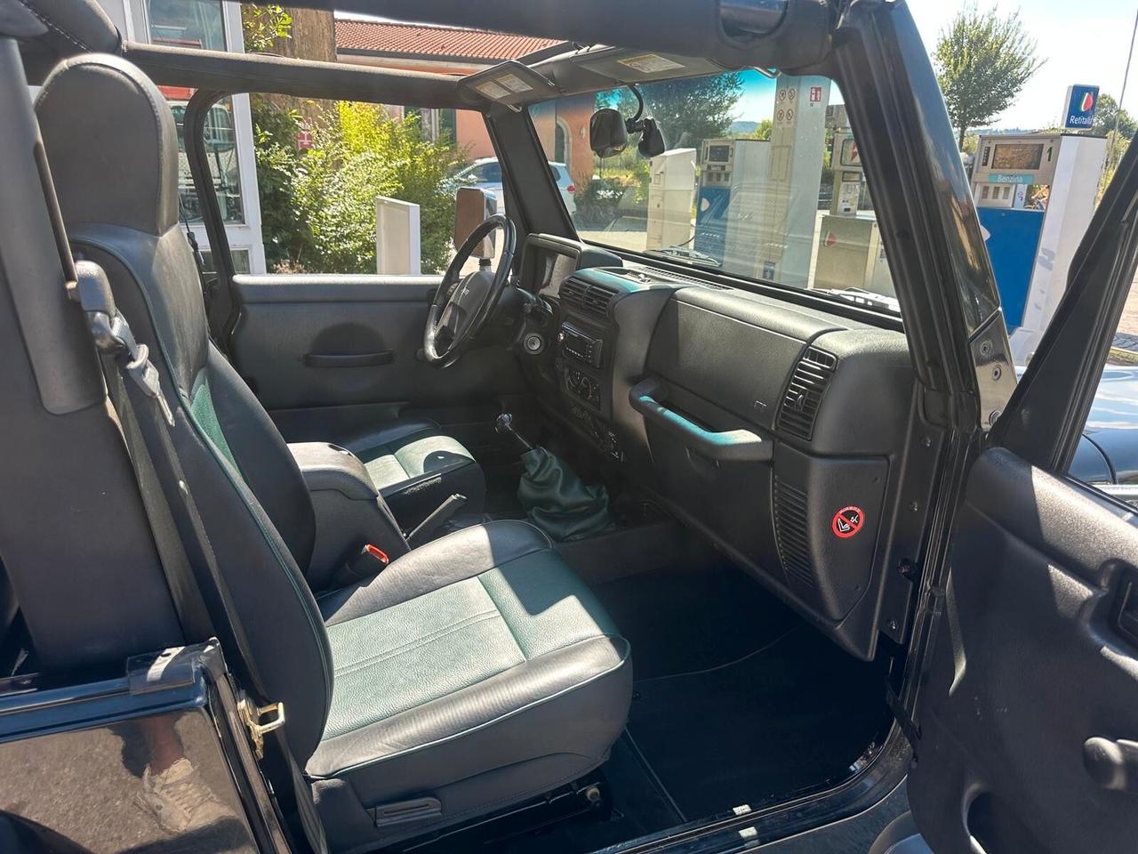 Jeep Wrangler Hard Top 4.0 Sport c/abs,CL GPL