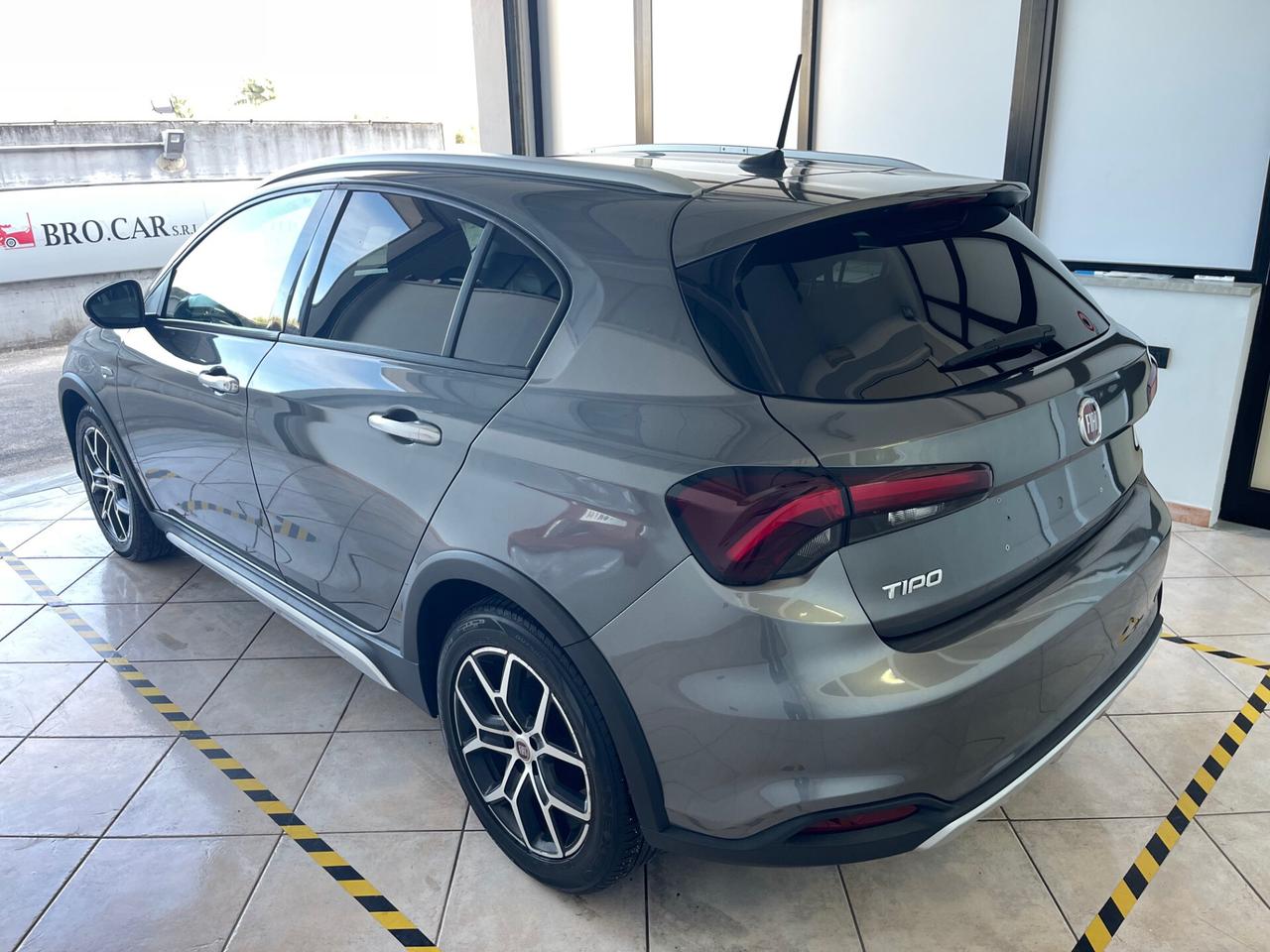 Fiat Tipo 1.0 5 porte Cross - NO VINCOLO DI FINANZIAMENTO