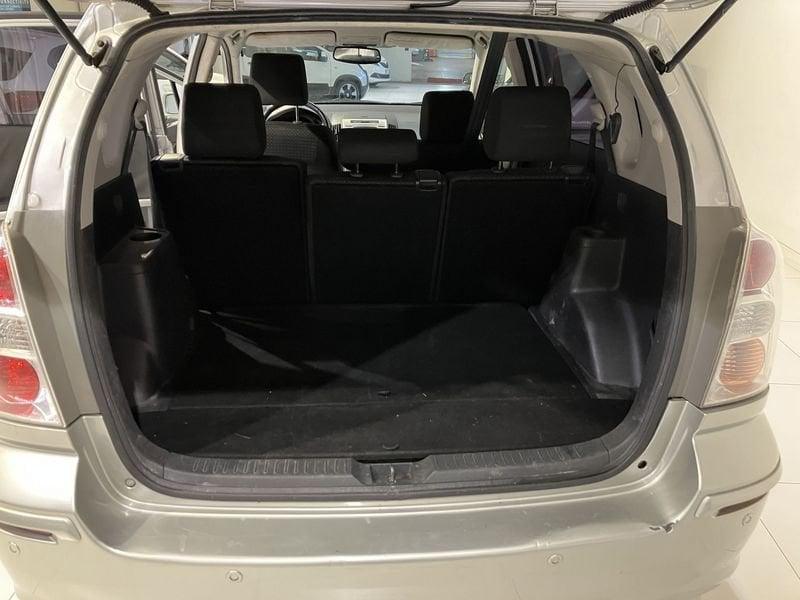 Toyota Corolla Corolla Verso 2.2 d-4d Sol 136cv N1 5p.ti Autocarro