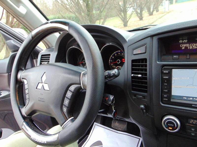 MITSUBISHI Pajero (2006-2009) Pajero 3.2 DI-D 1...