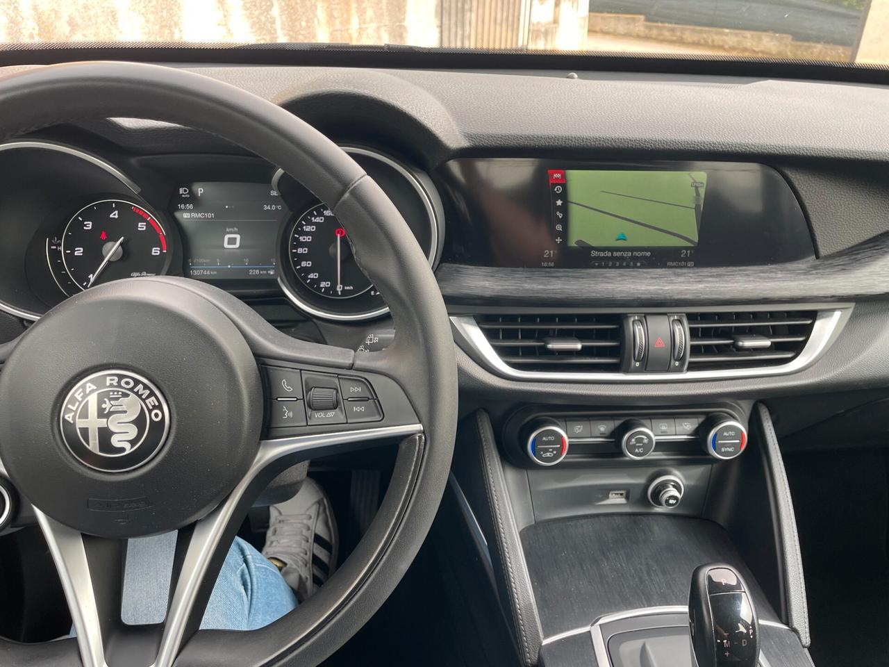 Alfa Romeo Stelvio 2.2 Turbodiesel 160 CV AT8 RWD Business