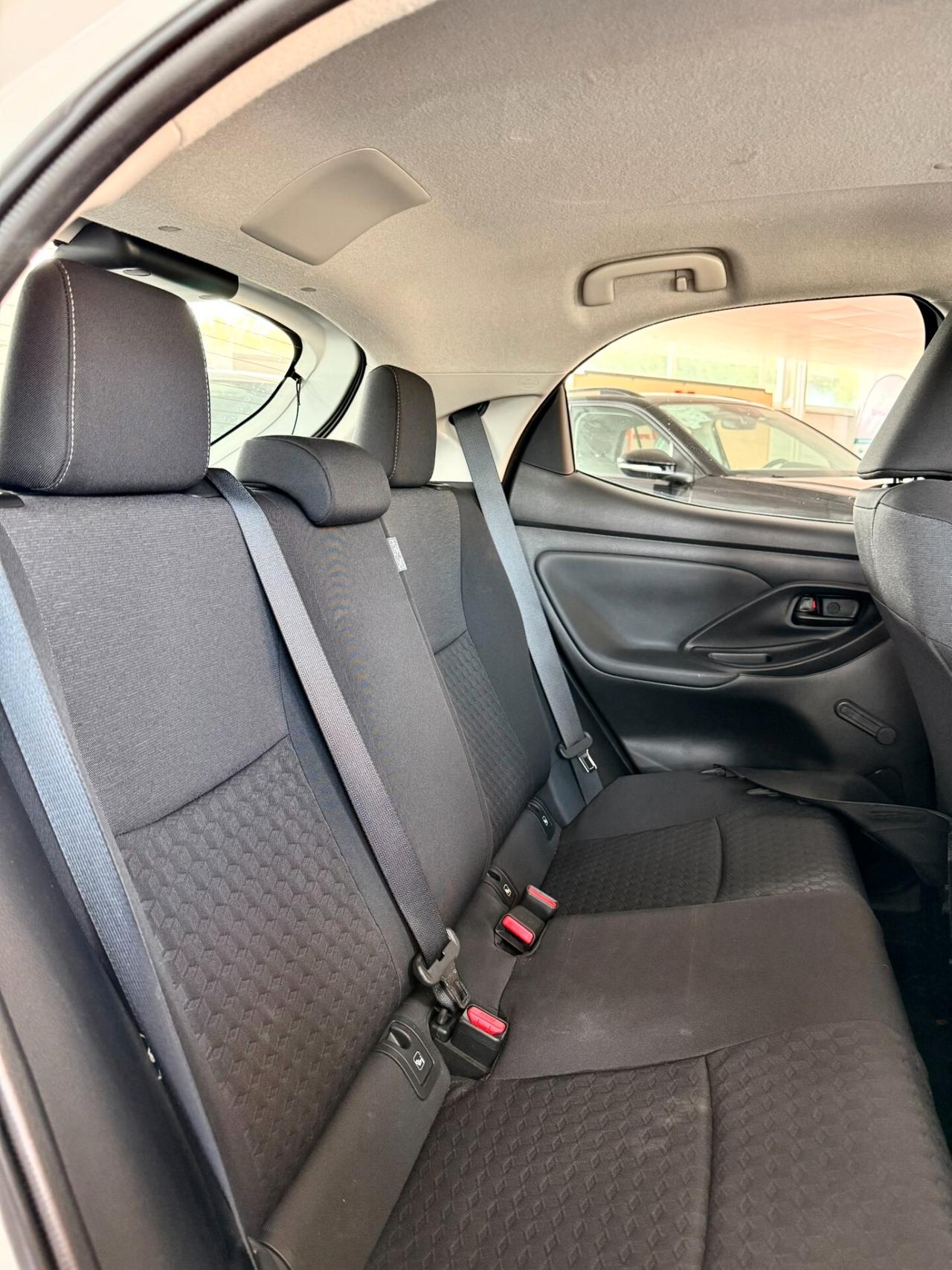 Toyota Yaris 1.5 Hybrid 5 porte Business