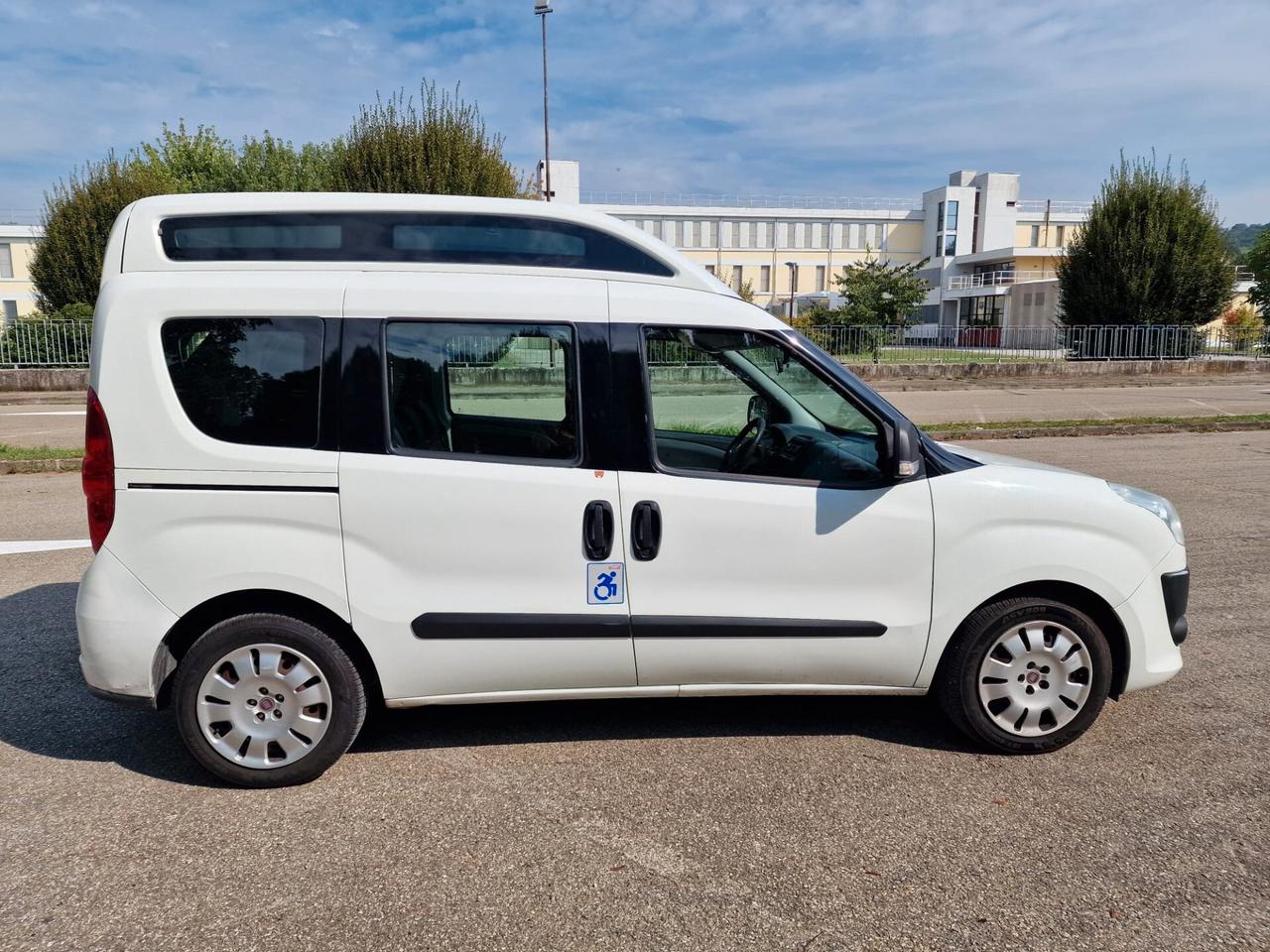 Fiat Doblo 1.6 MJT 16V trasporto disabili - 2011