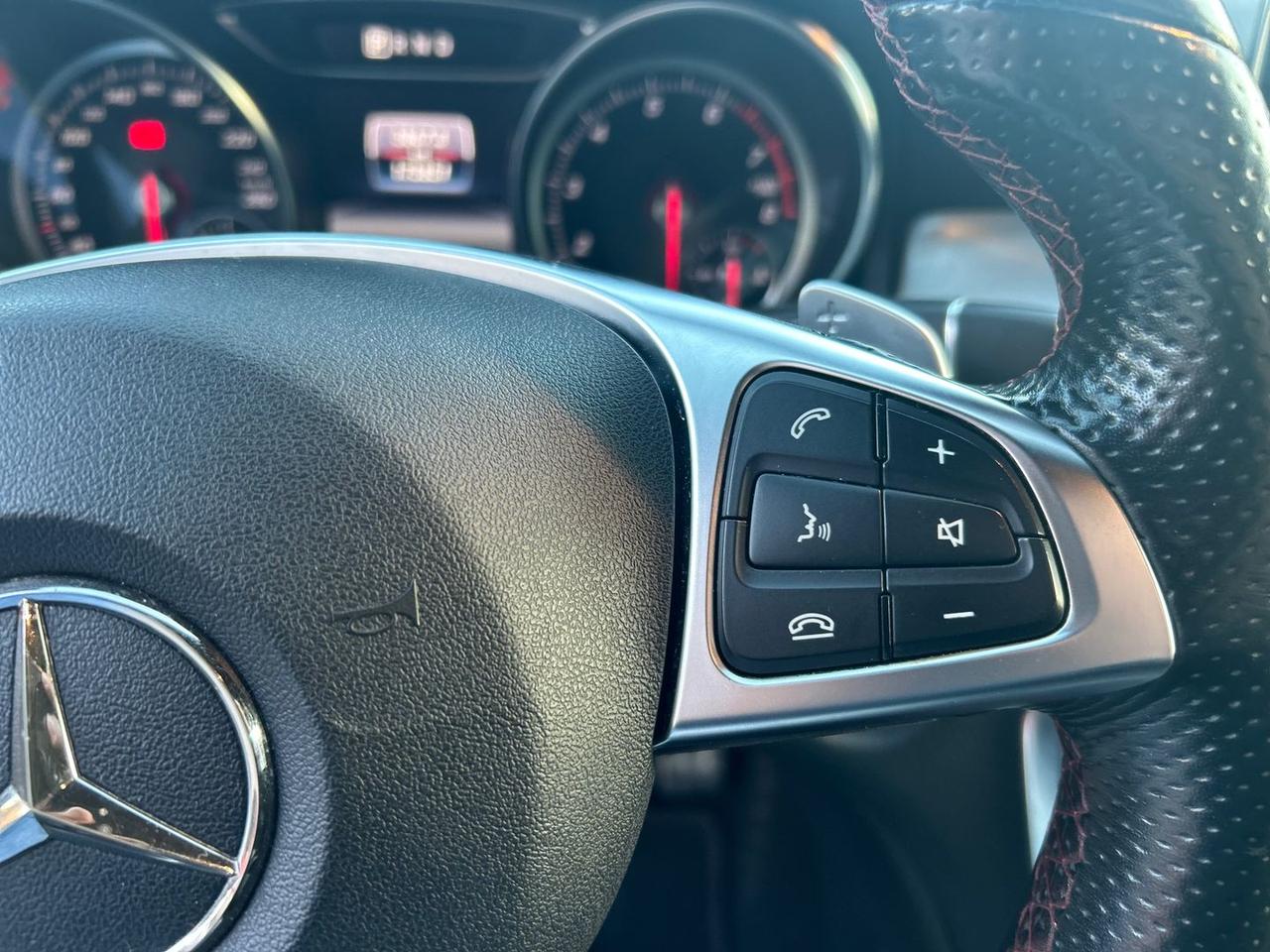 Mercedes-Benz CLA 180 Premium CLA 180 #8250