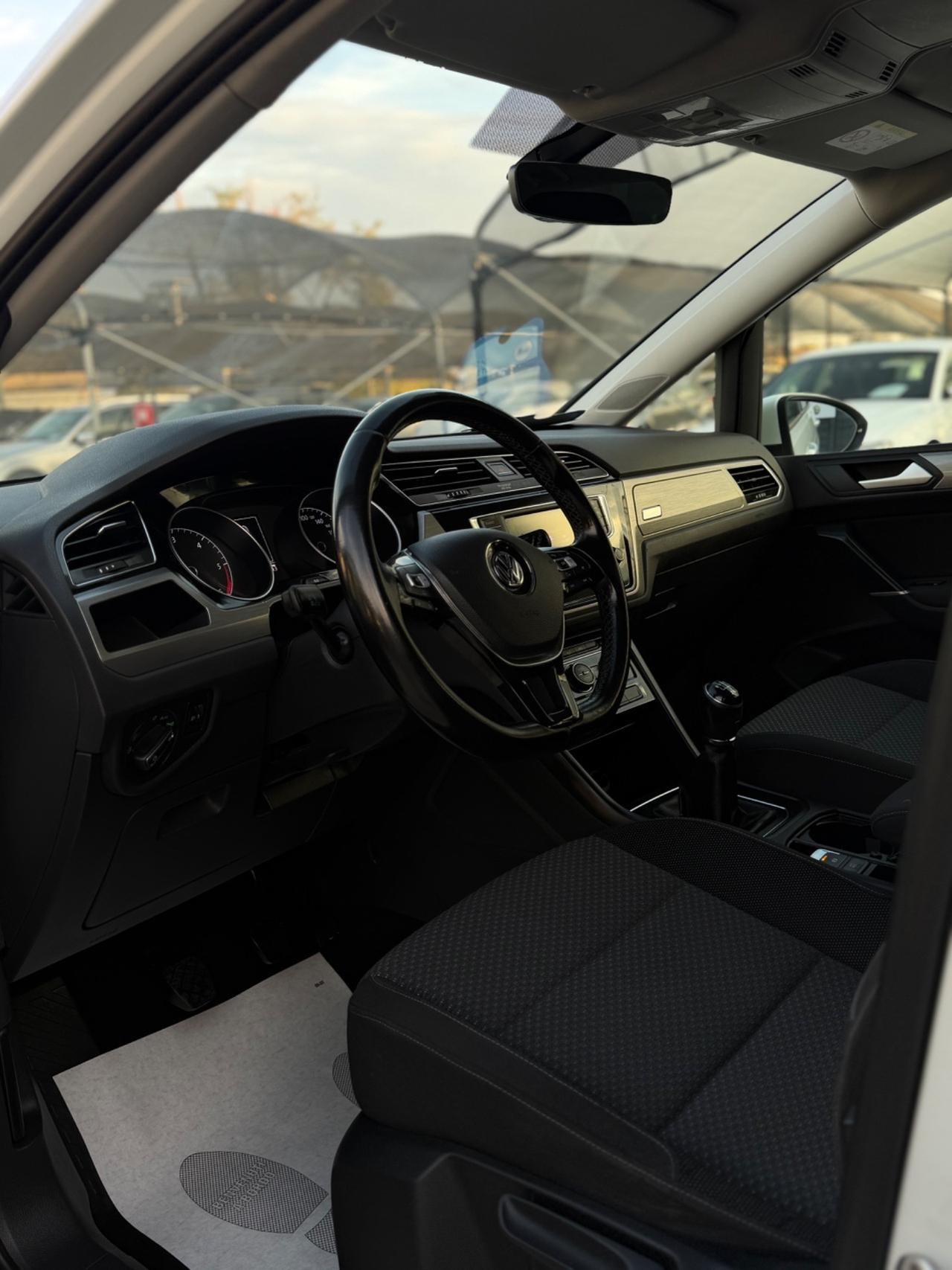 Volkswagen Touran 1.6 TDI Executive BlueMotion Technology