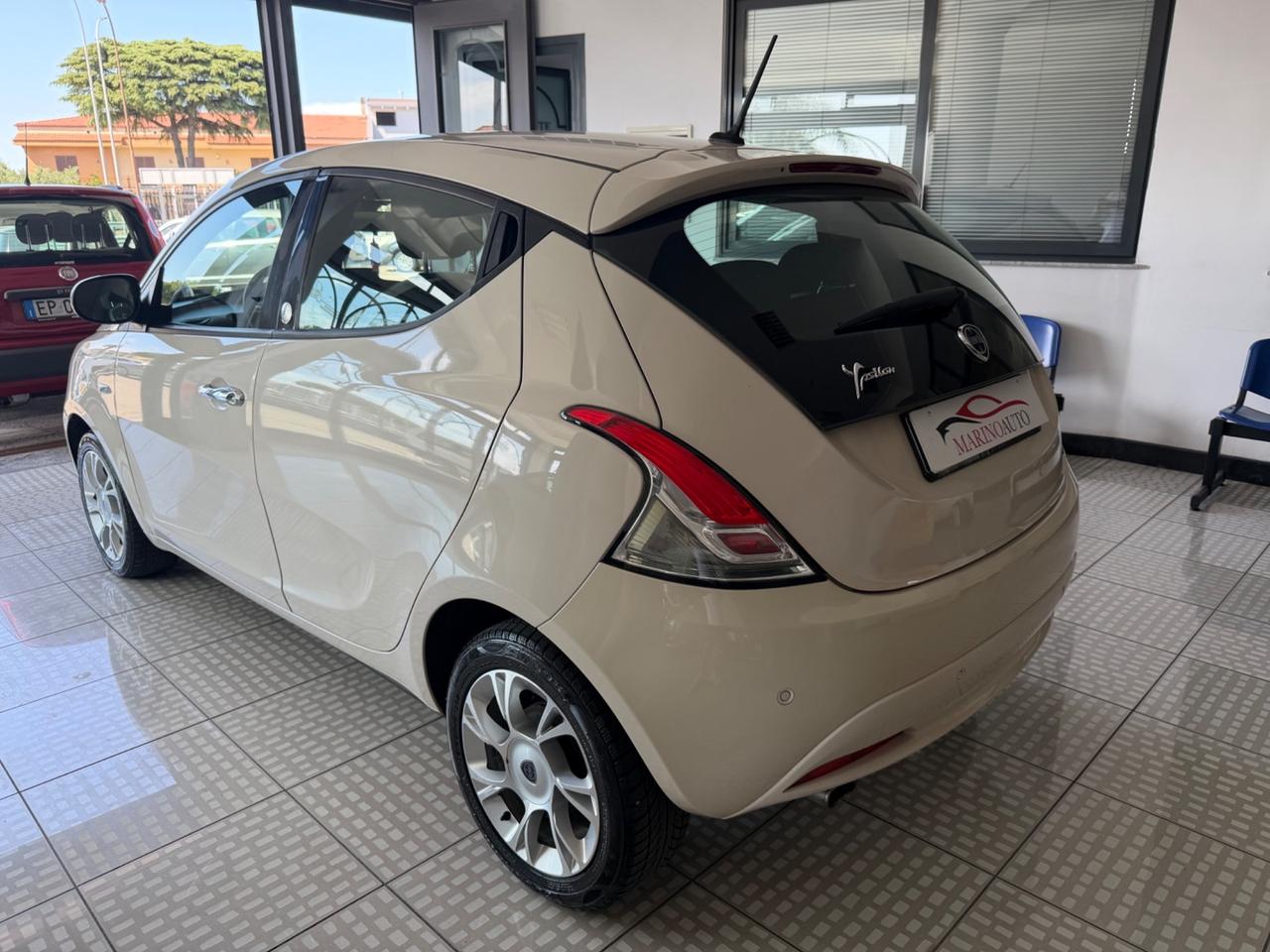Lancia Ypsilon 1.2 69 CV 5 porte GPL Ecochic Gold