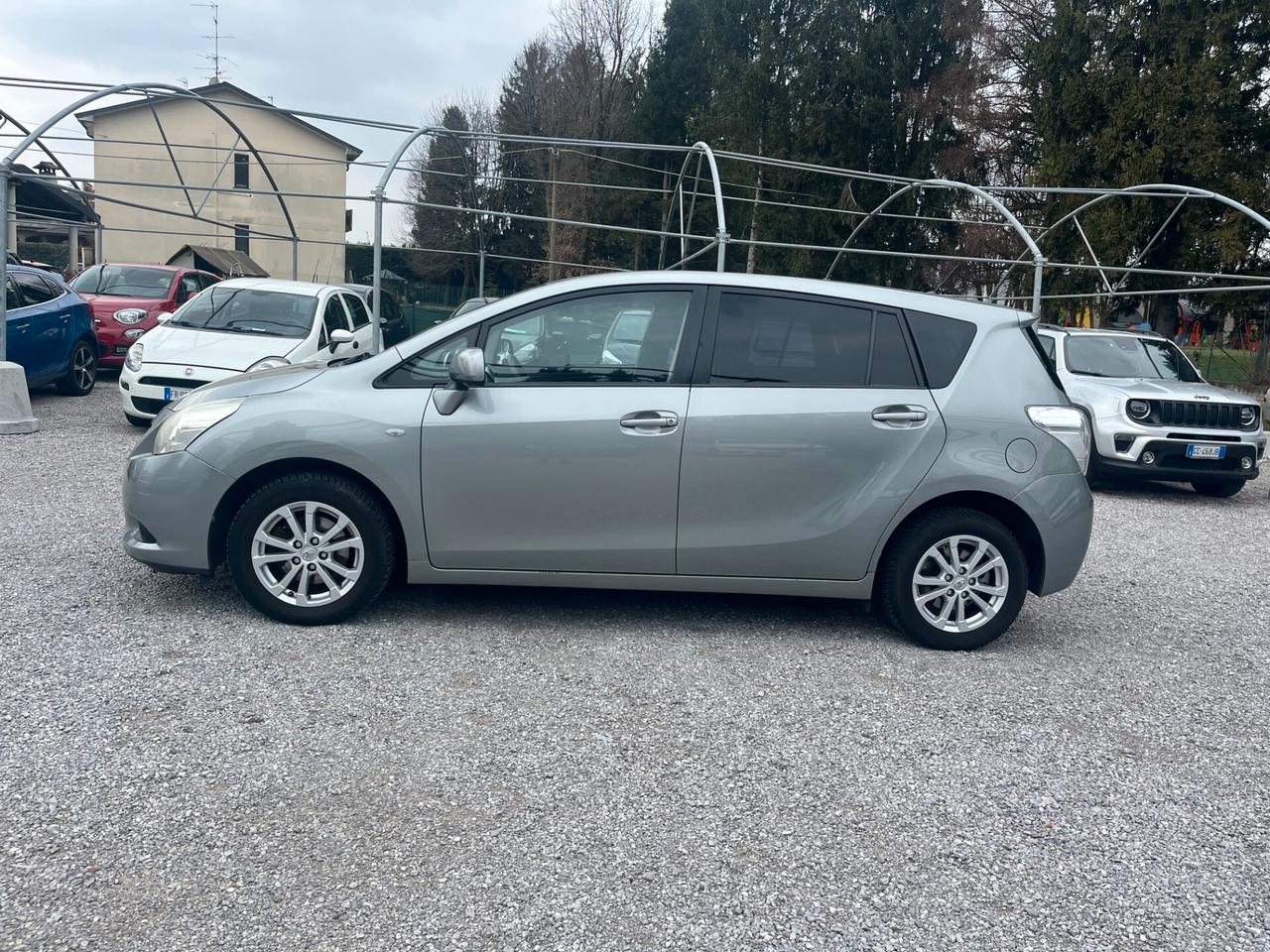 toyota verso 1.6 benzina 7 posti