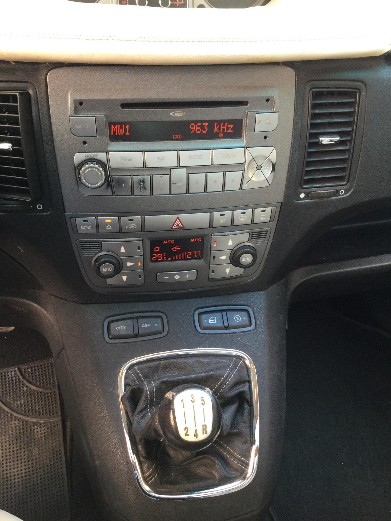 Lancia MUSA 1.3 Mjt 95 CV 5th Avenue