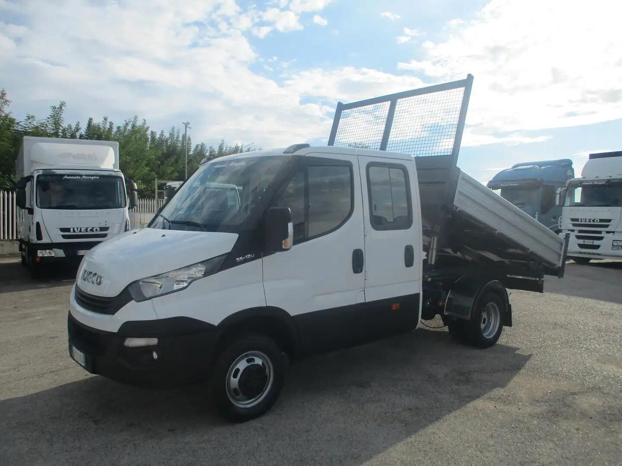 Iveco Daily 35C12 2.3 120CV E6 DOPPIA CABINA 7P RIBALTABILE TR