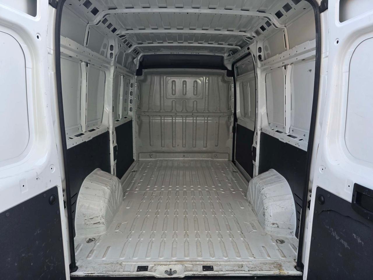 Peugeot Boxer 2.2 120cv BlueHdi SeS 333 L2H2