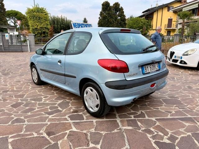 Peugeot 206 1.4 3p. XT
