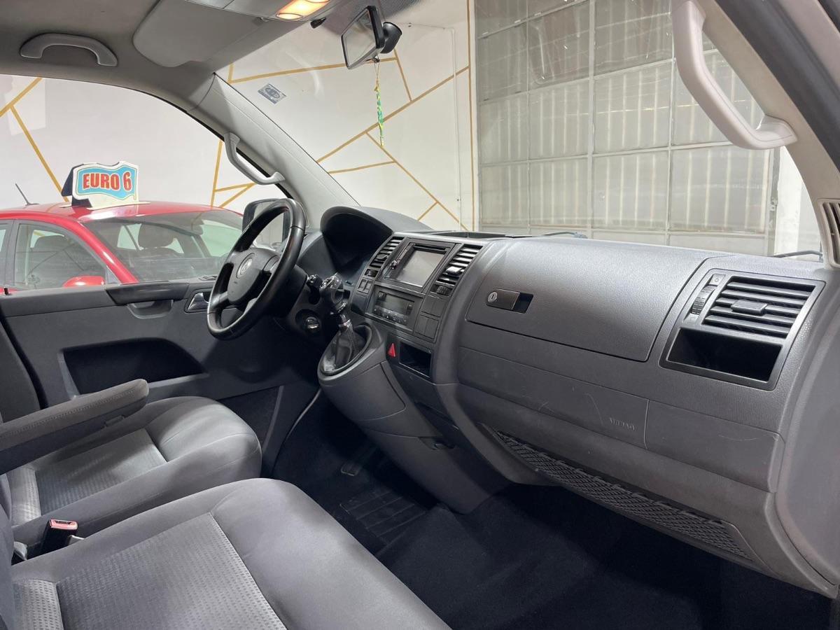 VOLKSWAGEN - T5 Caravelle 2.5 TDI 9 posti